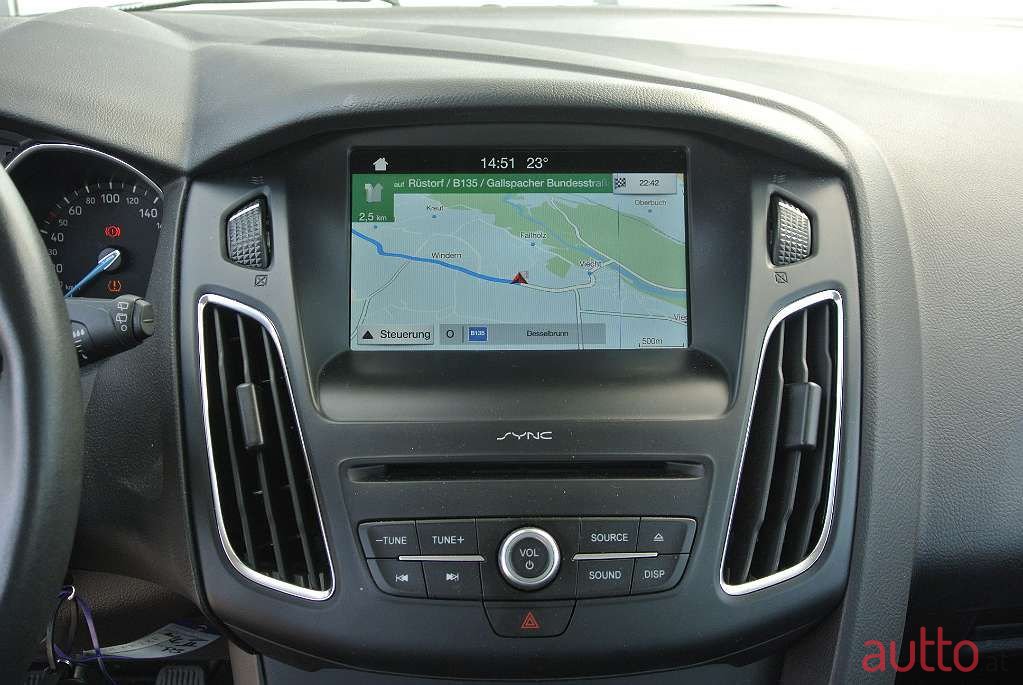 2018' Ford Focus photo #6