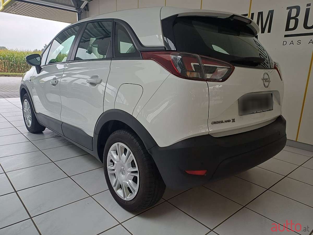 2020' Opel Crossland X photo #3