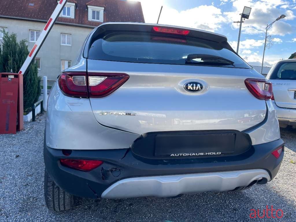 2018' Kia Stonic photo #5