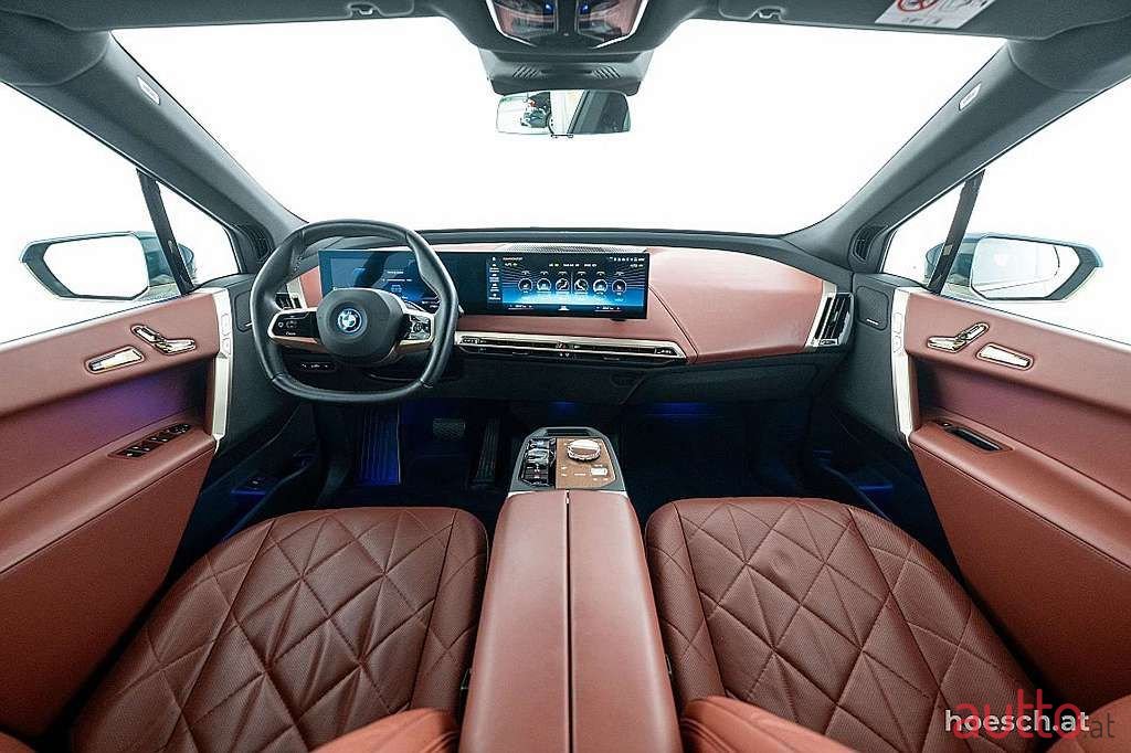 2023' BMW iX photo #5