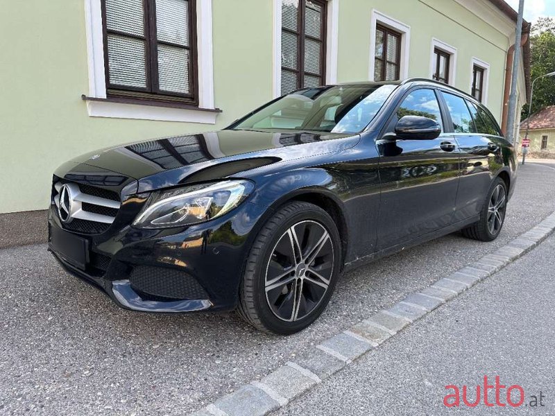 2016' Mercedes-Benz C-Klasse photo #2