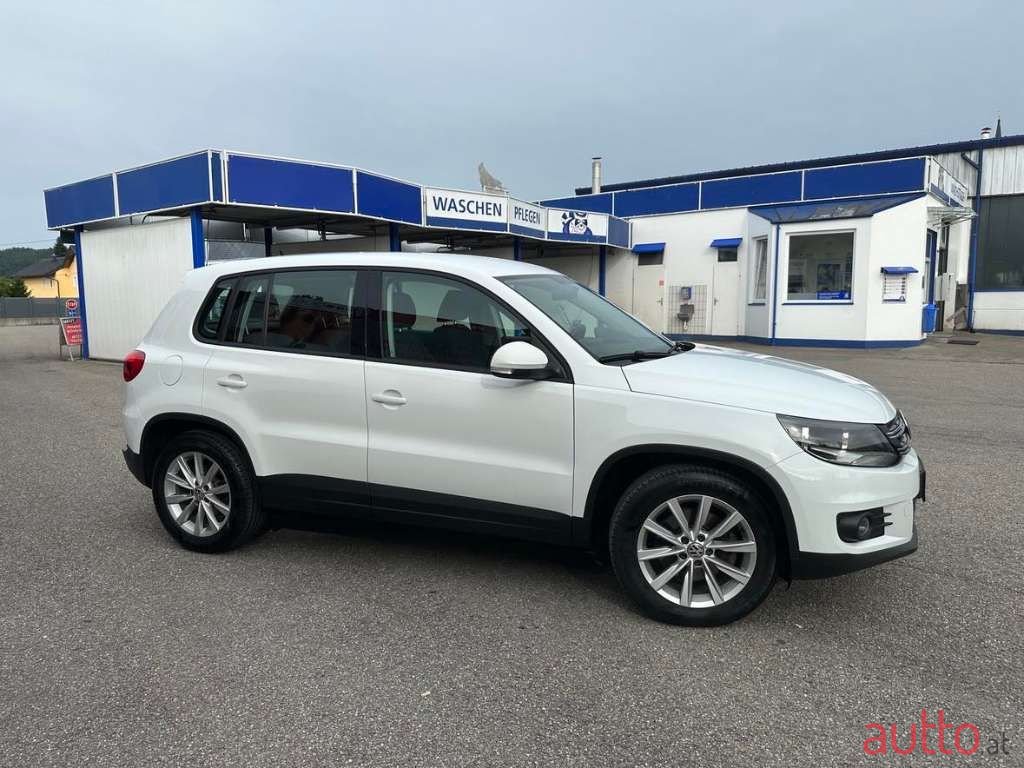 2014' Volkswagen Tiguan photo #3