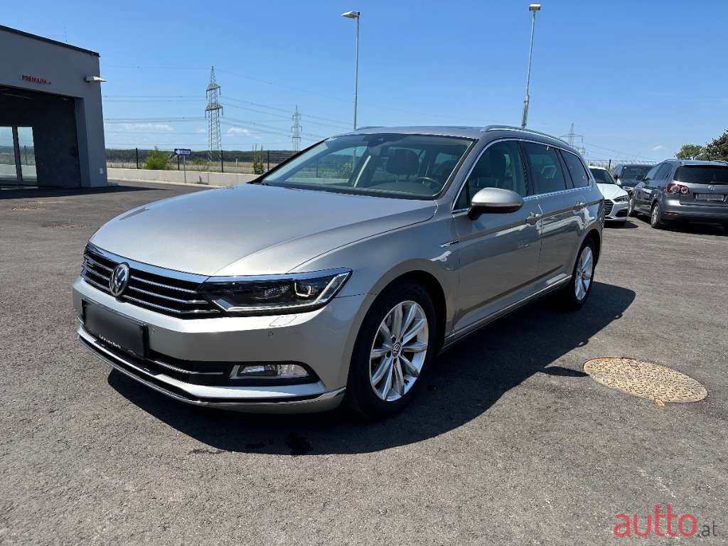 2015' Volkswagen Passat photo #1