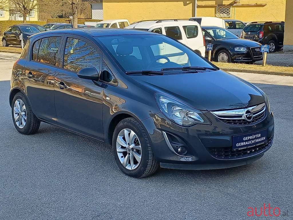 2014' Opel Corsa photo #2
