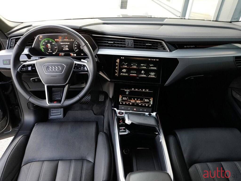 2023' Audi e-tron photo #3