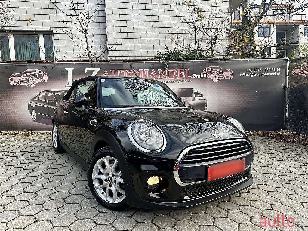 2016' MINI Cabrio photo #1