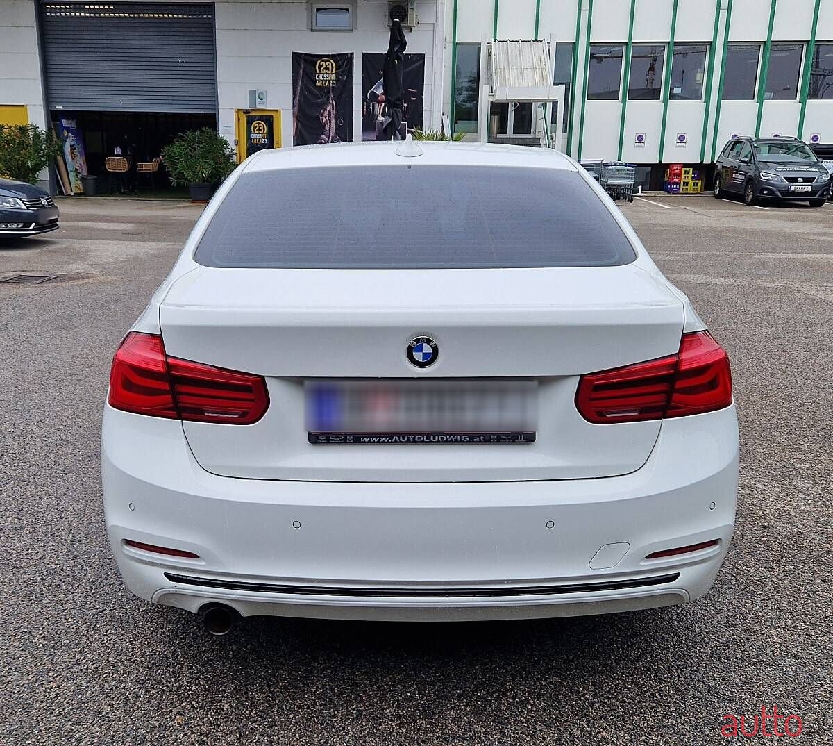 2016' BMW 3Er-Reihe photo #4