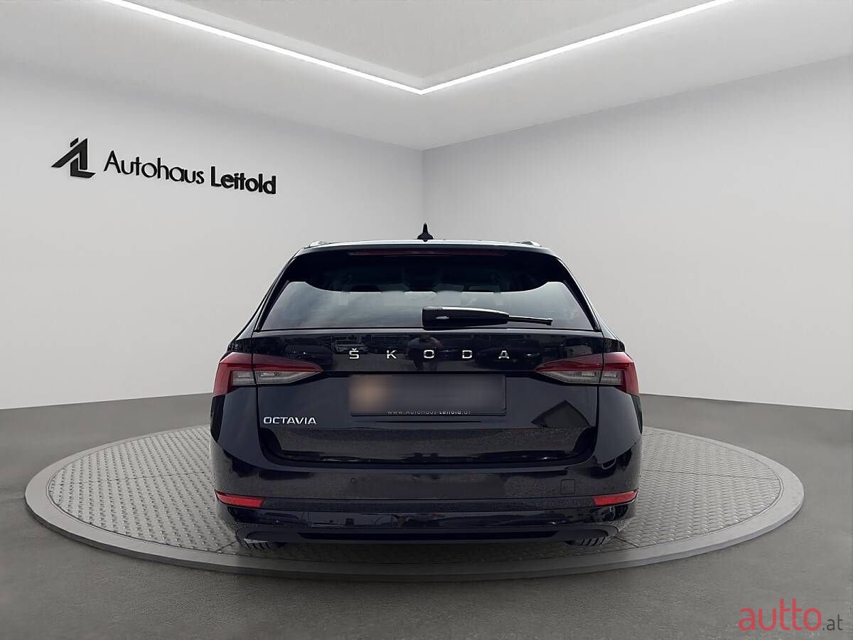 2022' Skoda Octavia photo #5