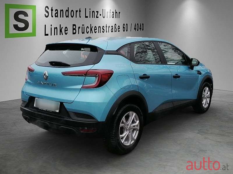 2021' Renault Captur photo #2