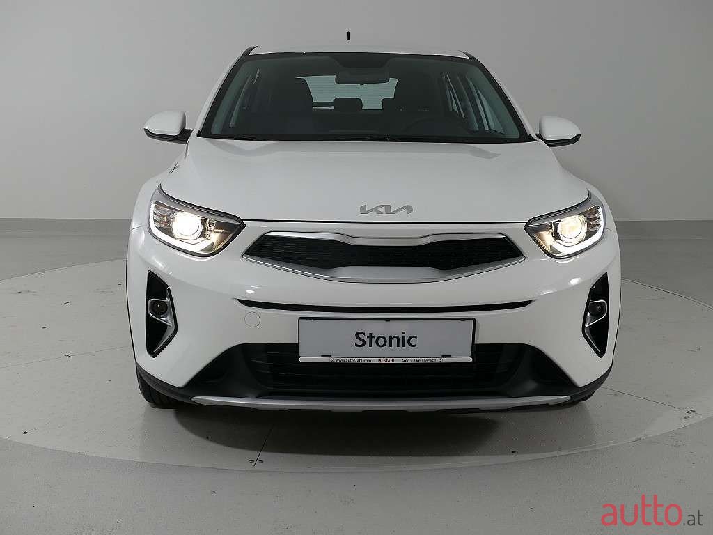 2022' Kia Stonic photo #2