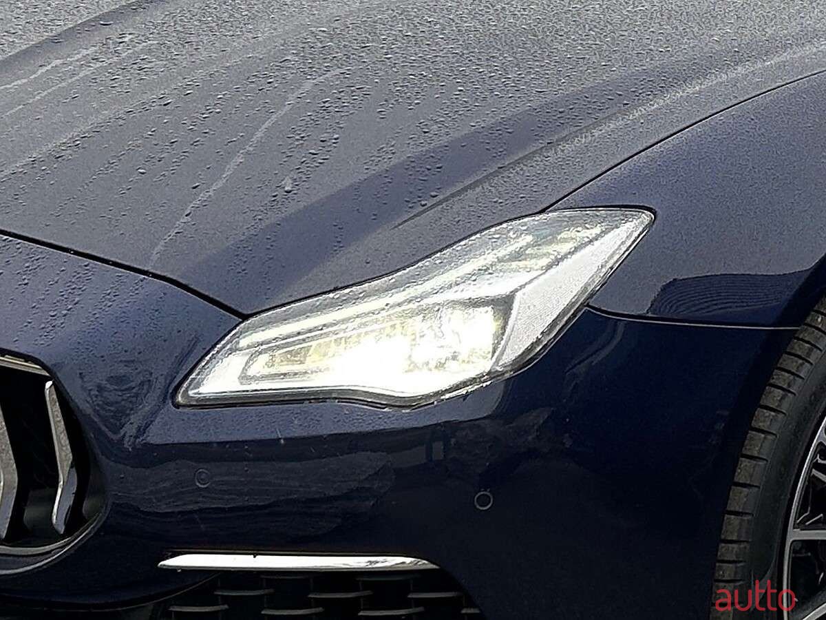 2018' Maserati Quattroporte photo #2