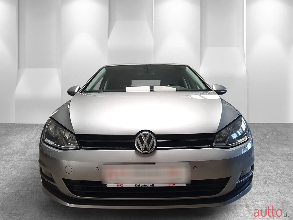 2013' Volkswagen Golf photo #2