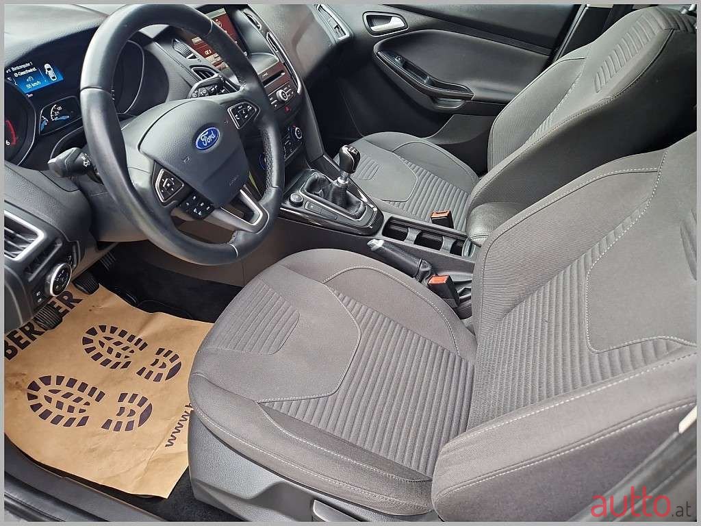 2016' Ford Focus photo #4