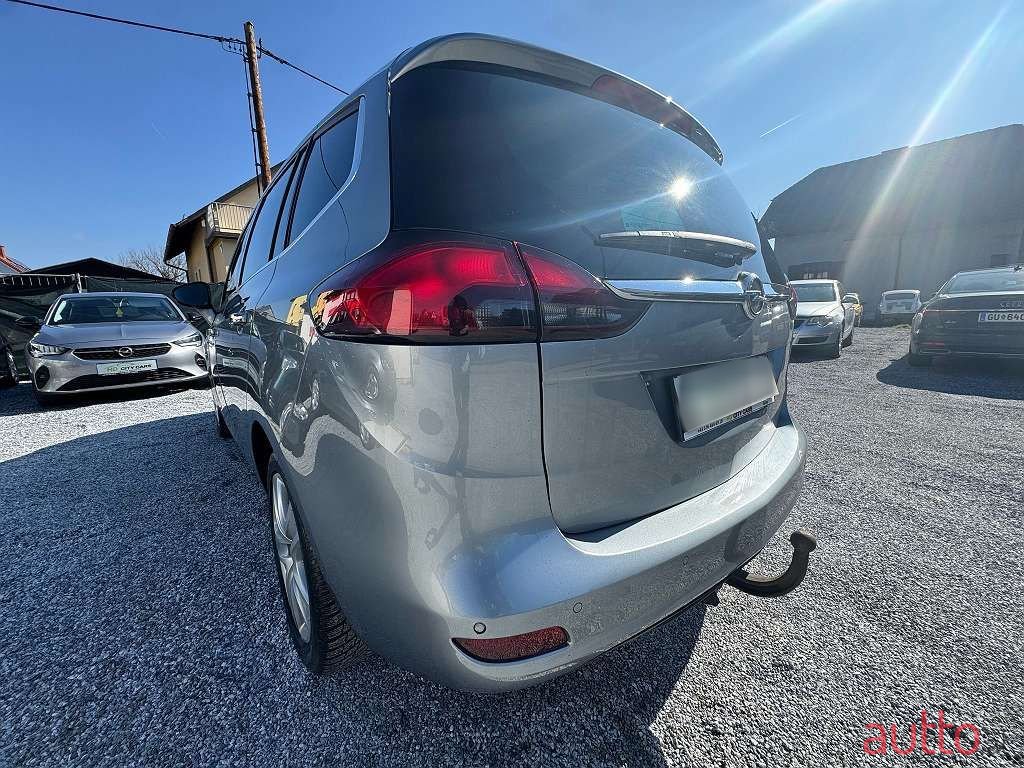 2013' Opel Zafira photo #4