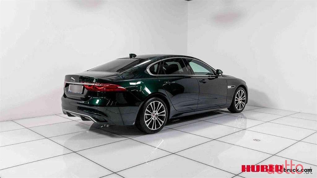 2023' Jaguar XF photo #5