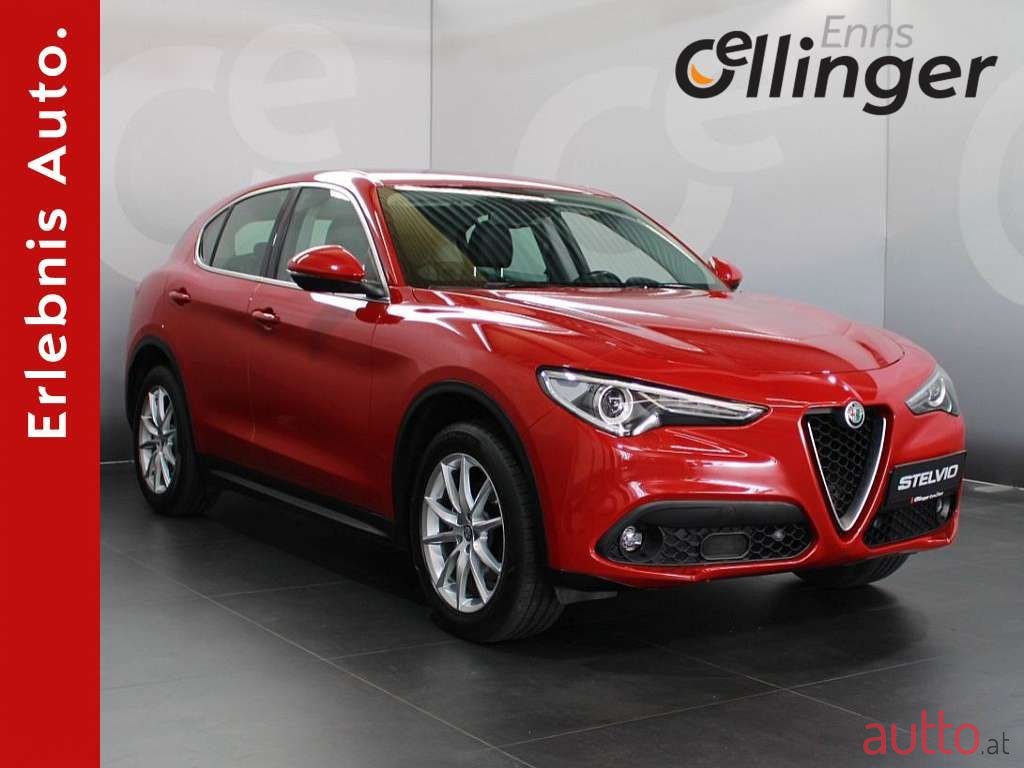 2017' Alfa Romeo Stelvio photo #1