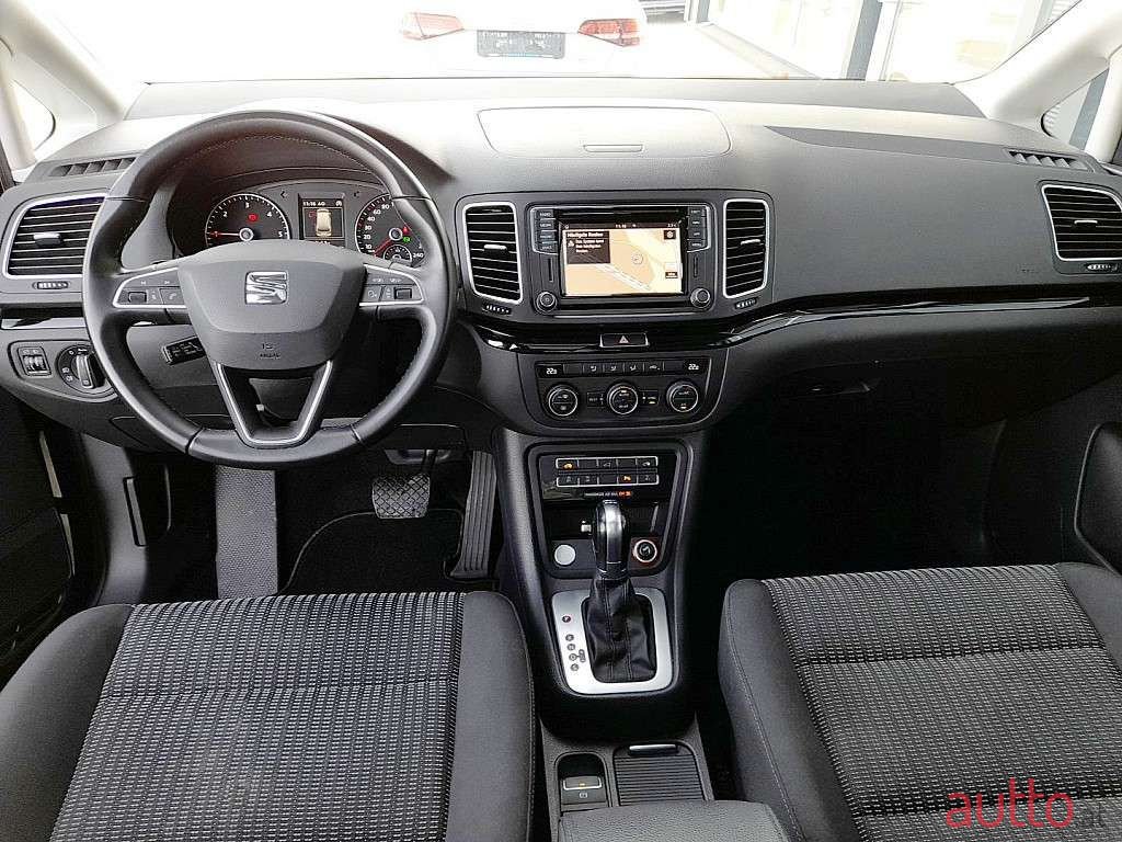 2018' SEAT Alhambra photo #2