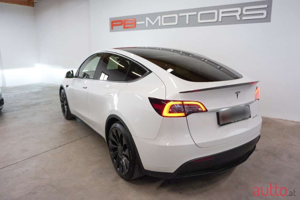 2022' Tesla Model Y photo #2