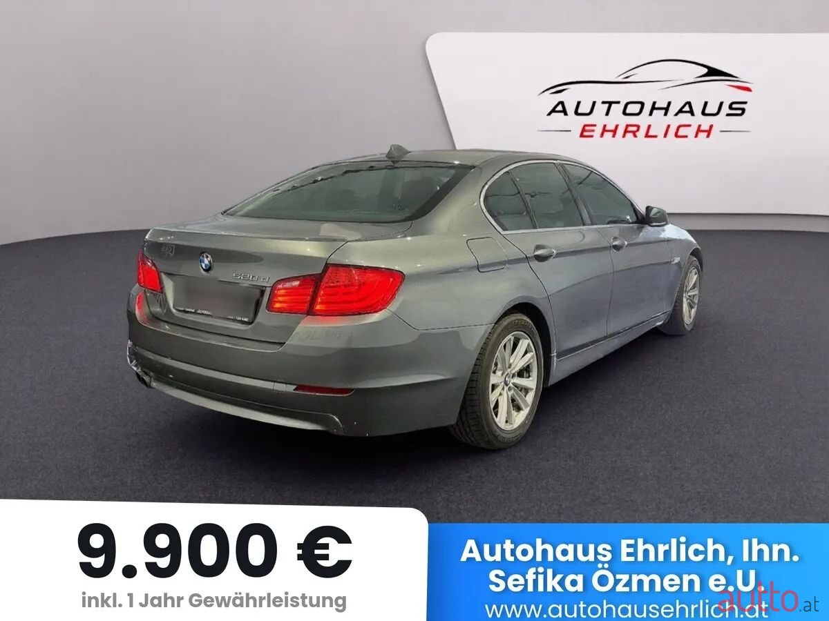 2011' BMW 5Er-Reihe photo #4