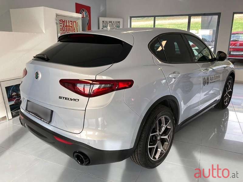 2020' Alfa Romeo Stelvio photo #3