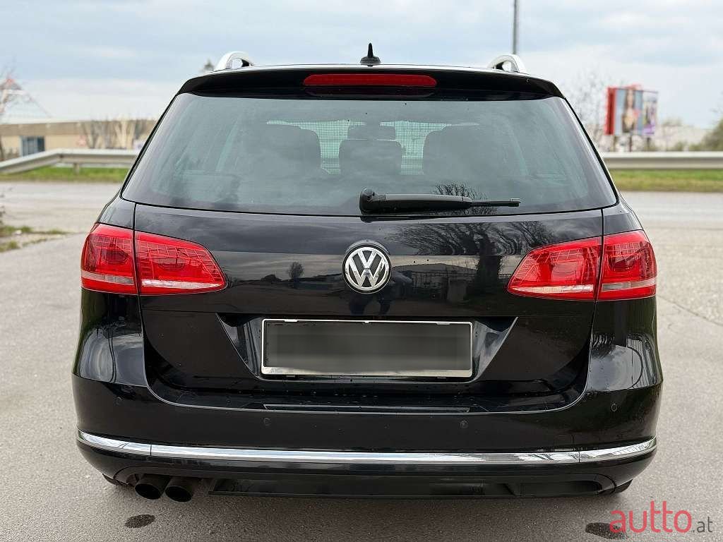 2012' Volkswagen Passat photo #6