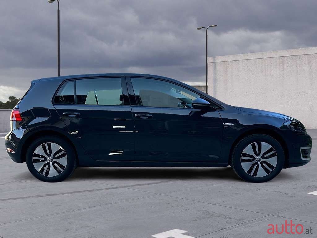 2020' Volkswagen Golf photo #6