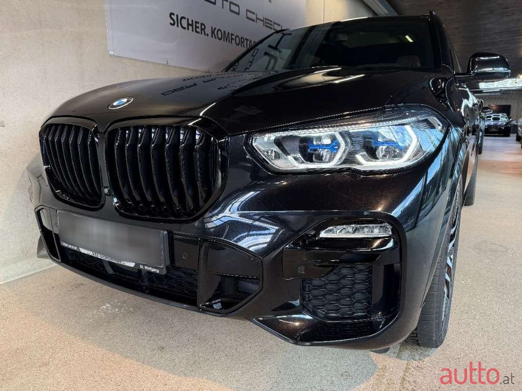 2020' BMW X5 photo #2