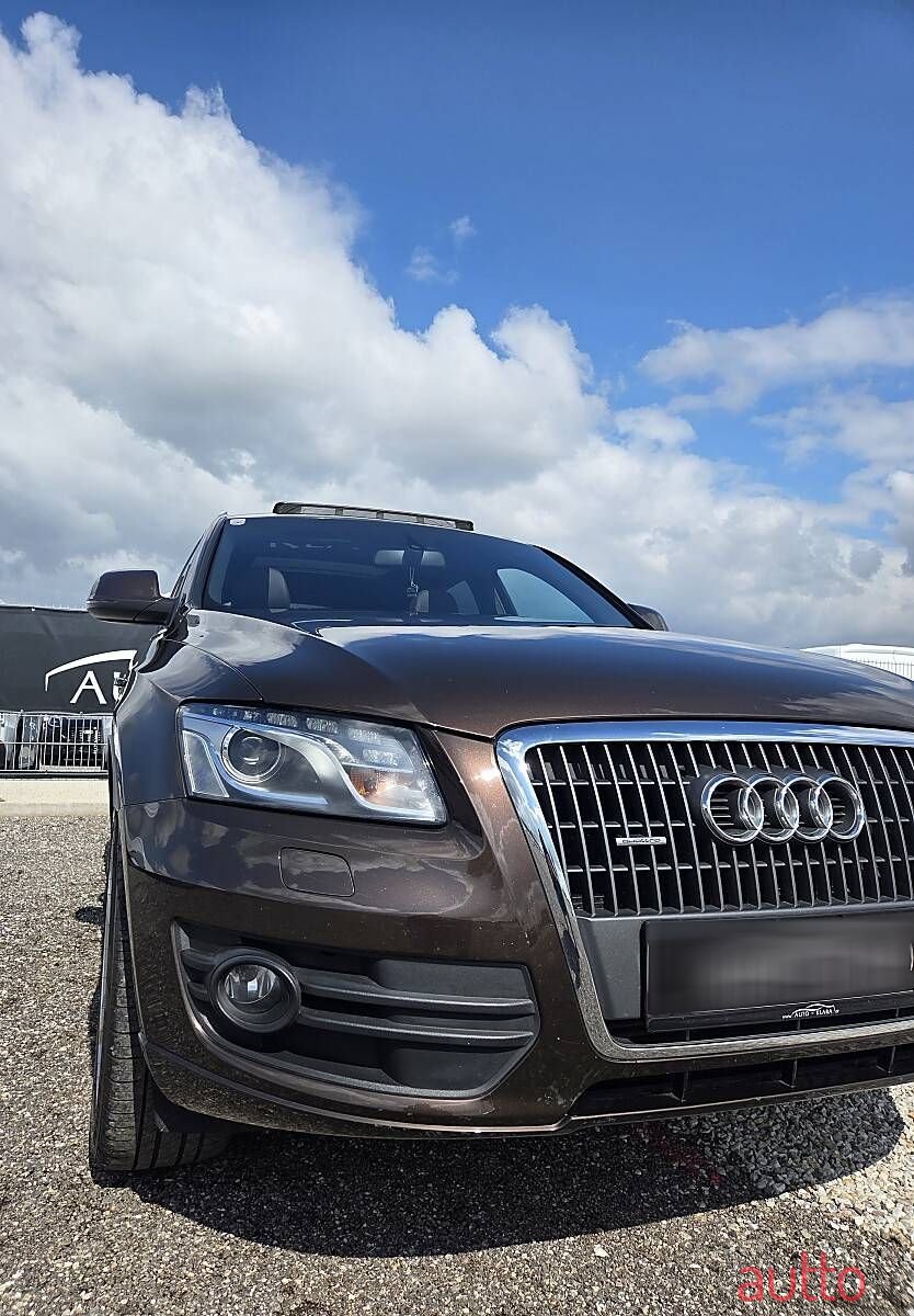 2010' Audi Q5 photo #4