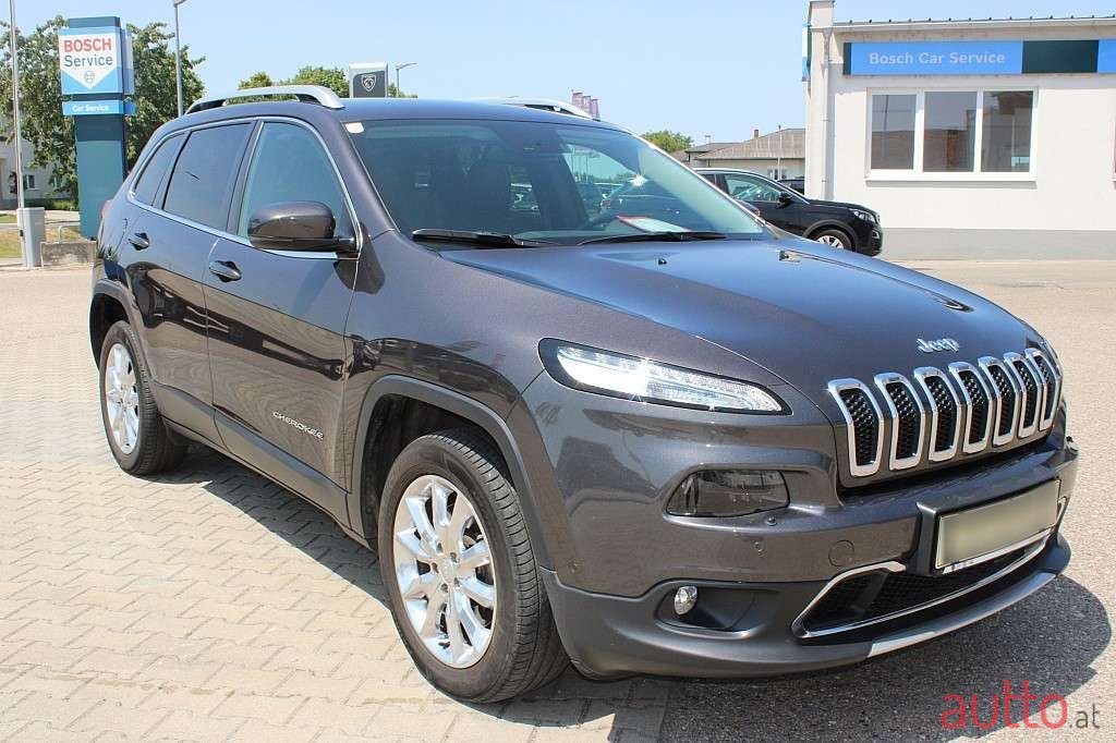 2018' Jeep Cherokee photo #3