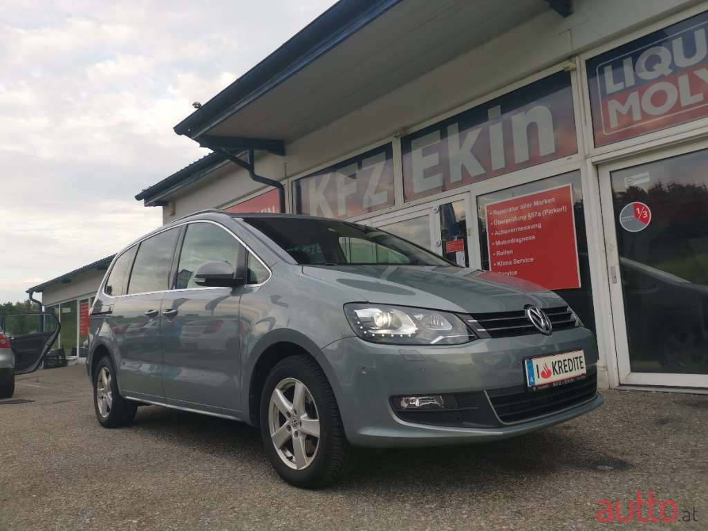 2013' Volkswagen Sharan photo #2