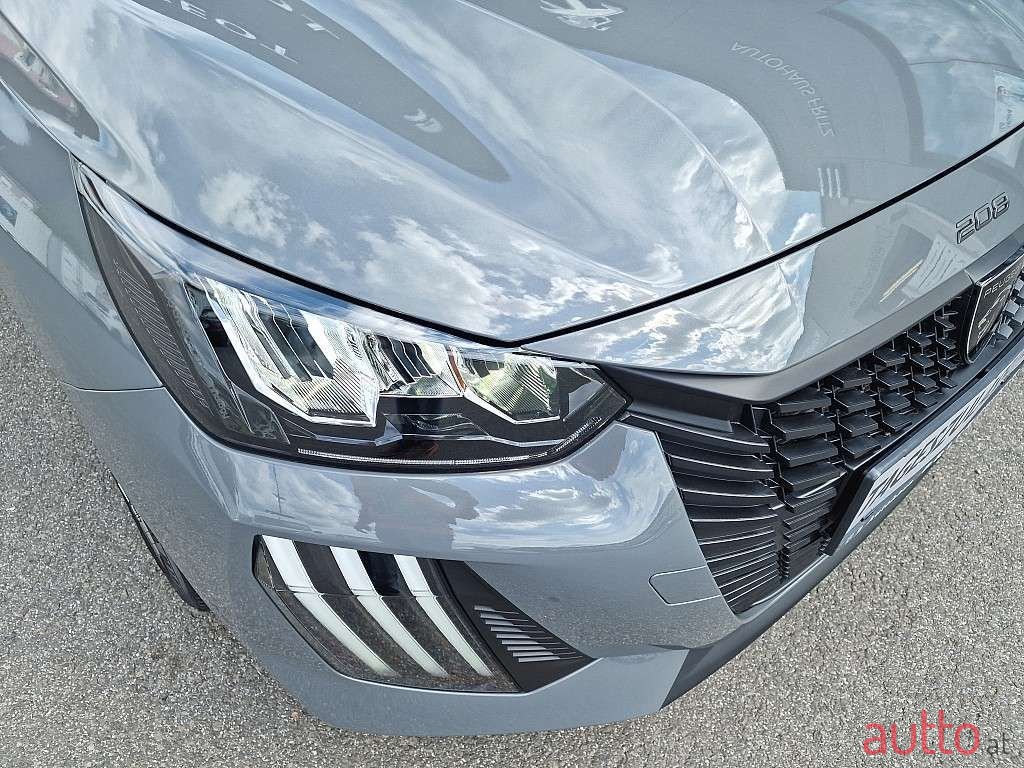 2024' Peugeot 208 photo #2
