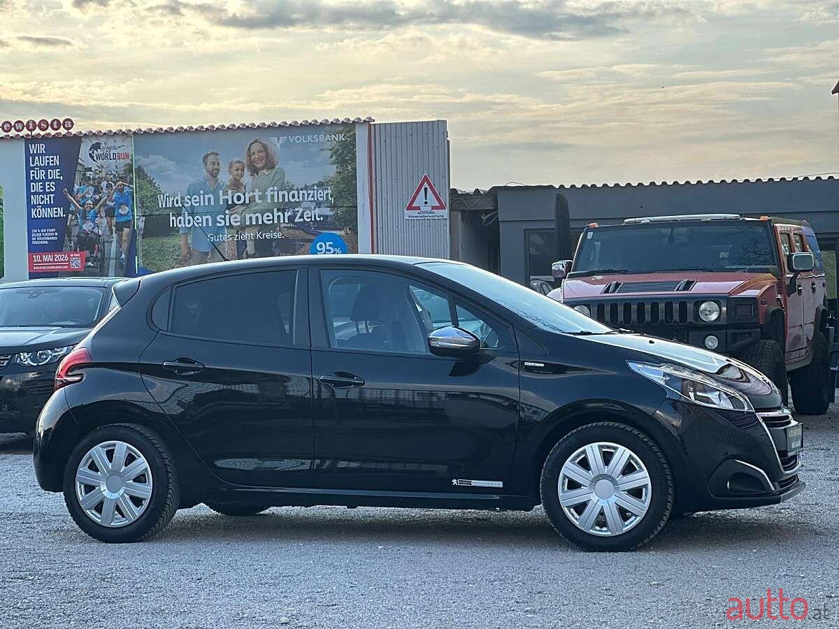2018' Peugeot 208 photo #1
