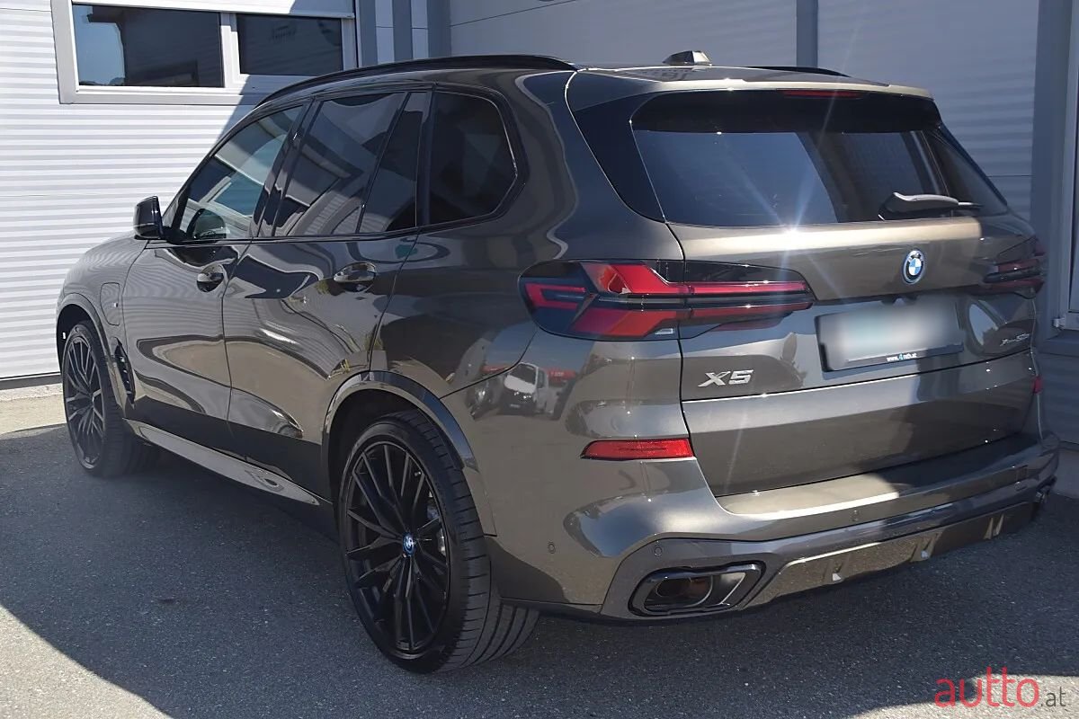 2023' BMW X5 photo #4