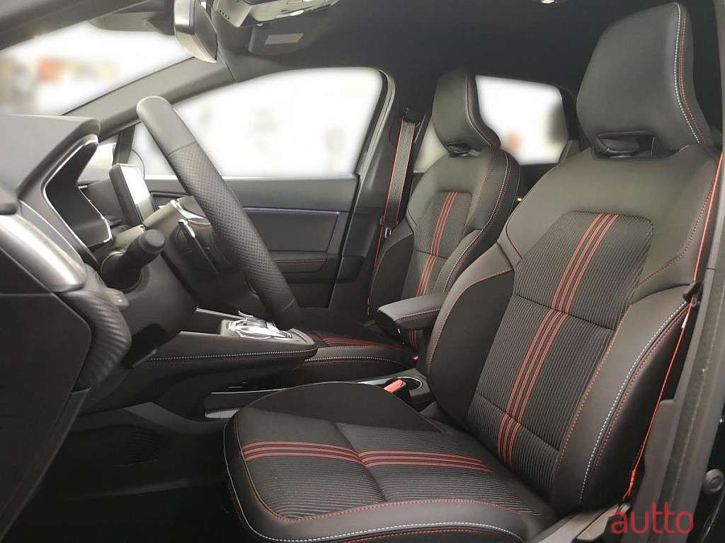 2023' Renault Captur photo #5