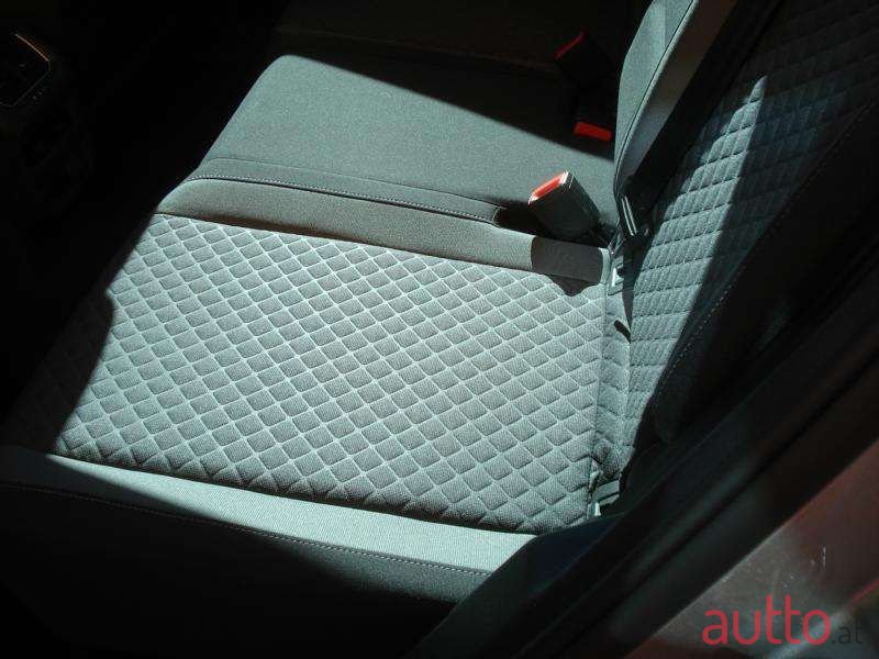 2016' Volkswagen Tiguan photo #6