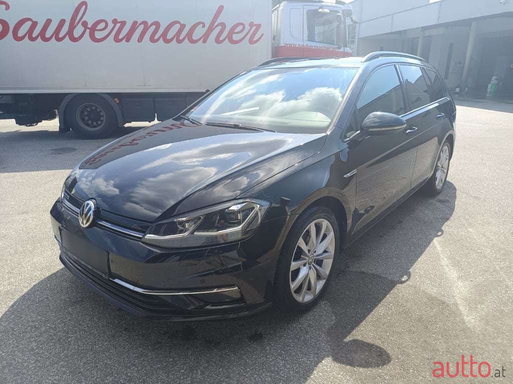 2019' Volkswagen Golf photo #1