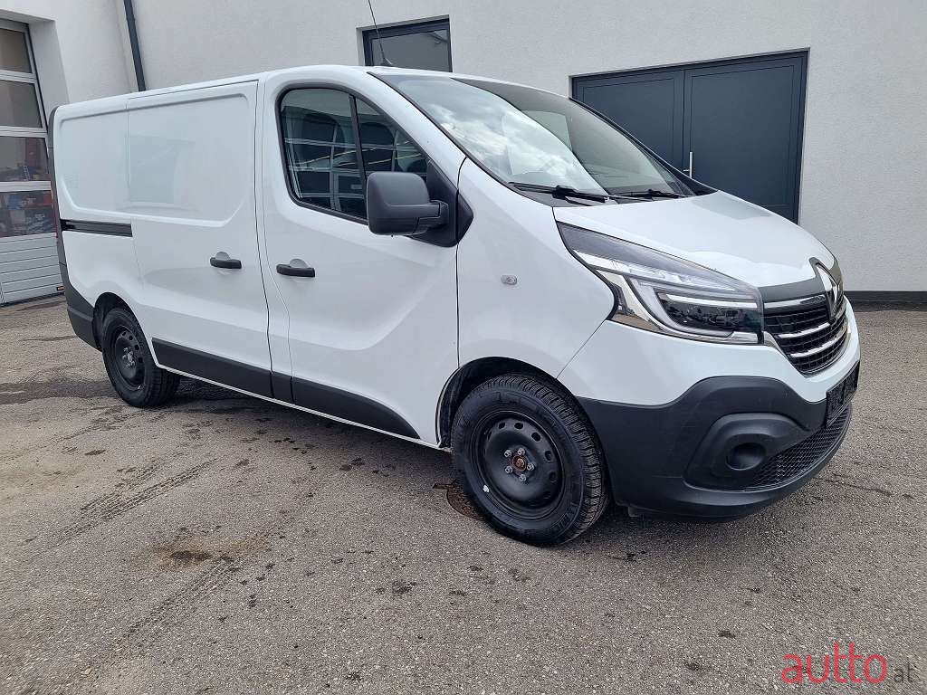 2020' Renault Trafic photo #1