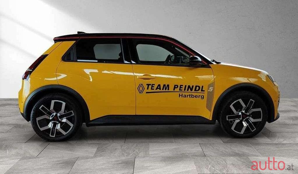 2024' Renault R5 photo #5