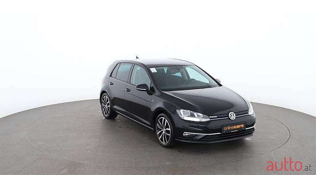 2018' Volkswagen Golf photo #6