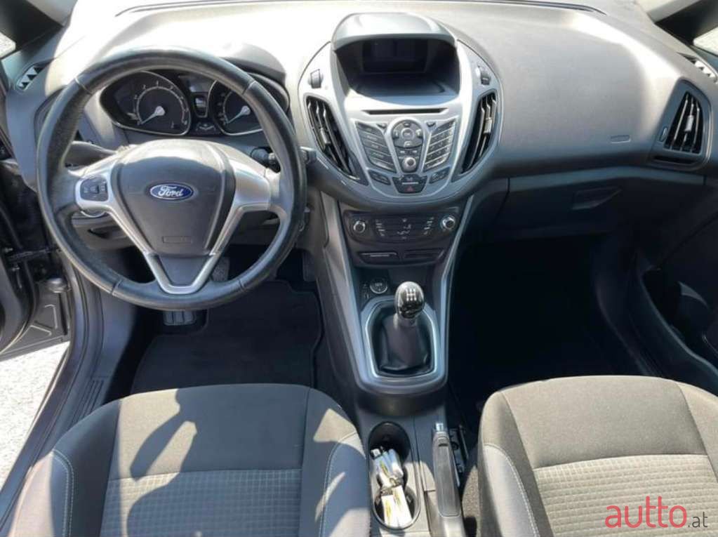 2015' Ford B-MAX photo #2