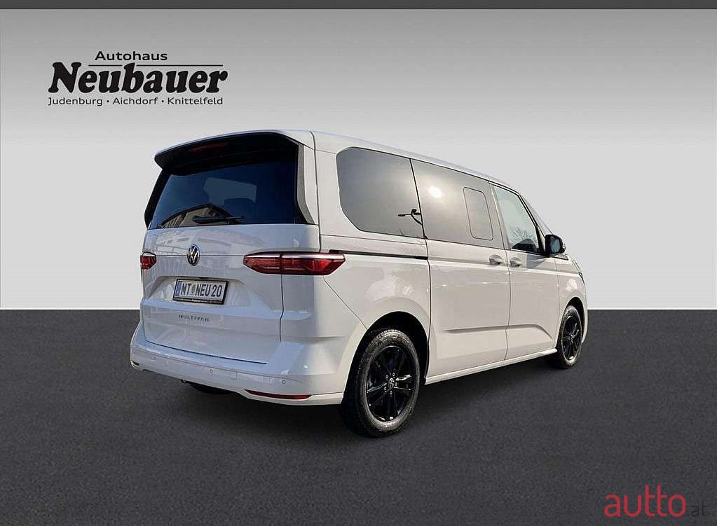 2023' Volkswagen Multivan photo #4