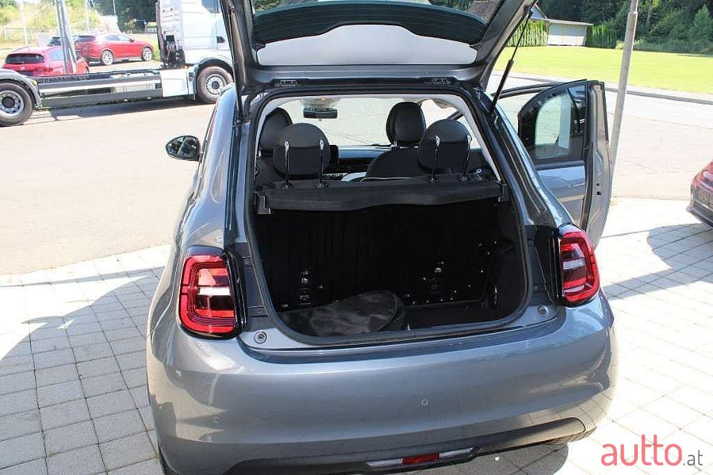 2021' Fiat 500e photo #5