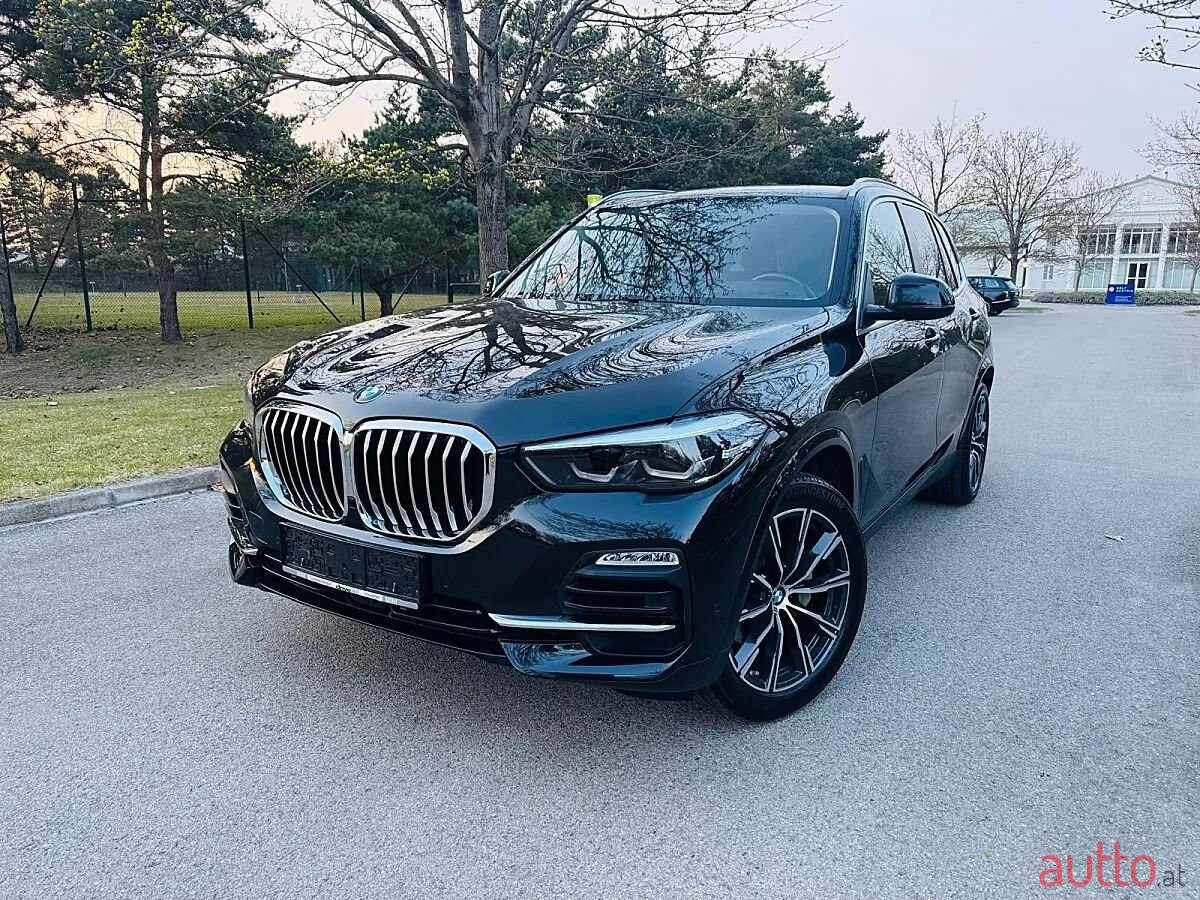2019' BMW X5 photo #1