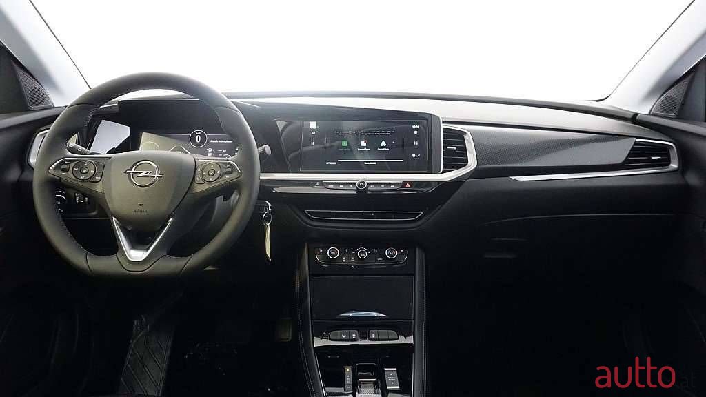 2024' Opel Grandland photo #4