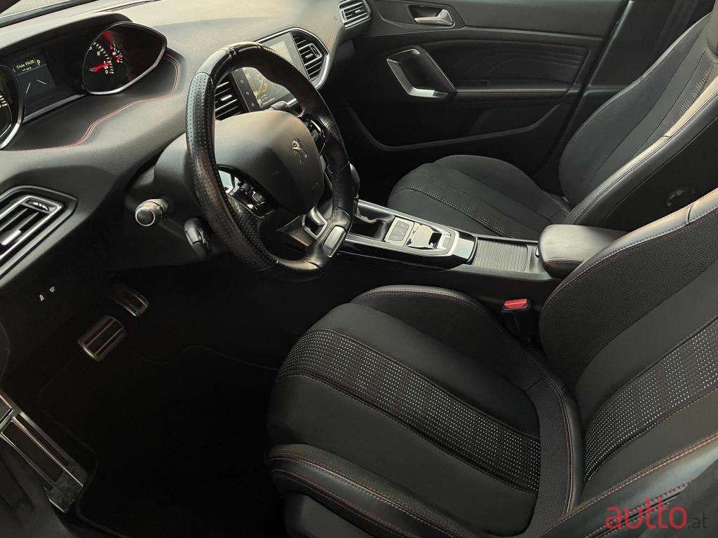 2016' Peugeot 308 photo #3