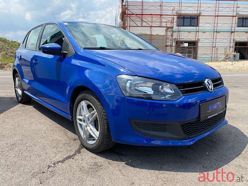 2009' Volkswagen Polo photo #2
