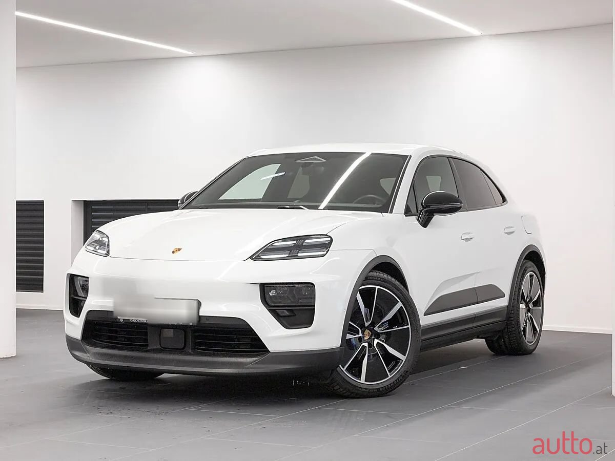 2024' Porsche Macan photo #1