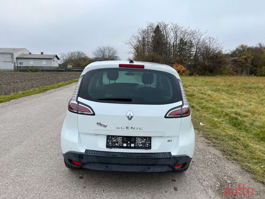 2012' Renault Scenic photo #6