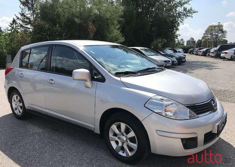 2008' Nissan Tiida photo #1