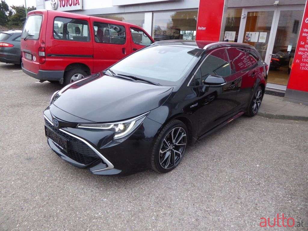 2019' Toyota Corolla photo #3